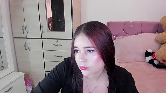 Snapshot of hotbbc_wife chatting on 02-24-25, 04:26 hotbbc wife online show from 02-24-25, 04:26