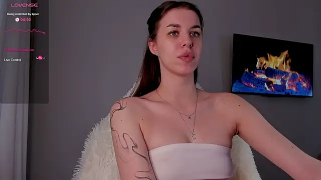 julianymphh online show from 02-17-25, 01:32