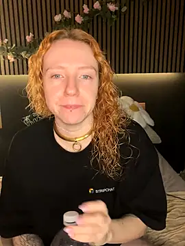 alt cutie online show from 10-30-25, 04:47