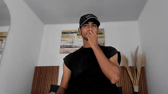 Snapshot of zander_2120 chatting on 04-18-26, 01:37 zander 2120 online show from 04-18-26, 01:37