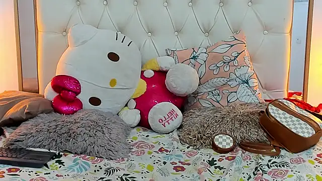 Snapshot of camila_sex_latina chatting on 01-18-25, 07:07 camila sex latina online show from 01-18-25, 07:07