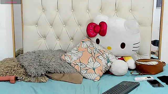 Snapshot of camila_sex_latina chatting on 01-23-25, 06:39 camila sex latina online show from 01-23-25, 06:39