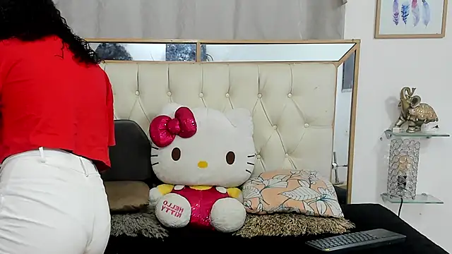 Snapshot of camila_sex_latina chatting on 02-01-25, 02:47 camila sex latina online show from 02-01-25, 02:47