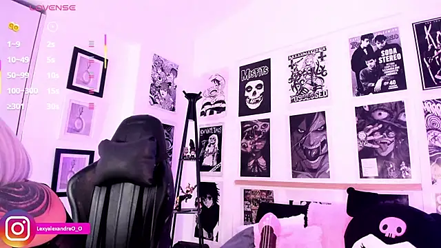 Snapshot of Lexyjoycce chatting on 09-27-25, 08:58 Lexyjoycce online show from 09-27-25, 08:58