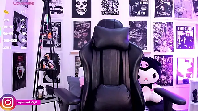 Snapshot of Lexyjoycce chatting on 09-30-25, 09:20 Lexyjoycce online show from 09-30-25, 09:20