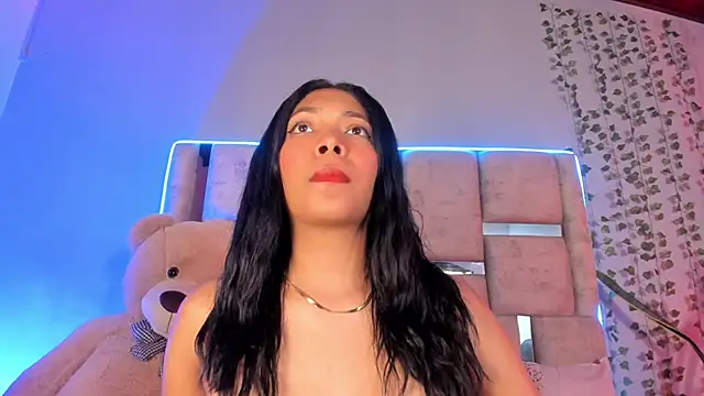 KarolRojas  online show from 02-04-25, 09:28