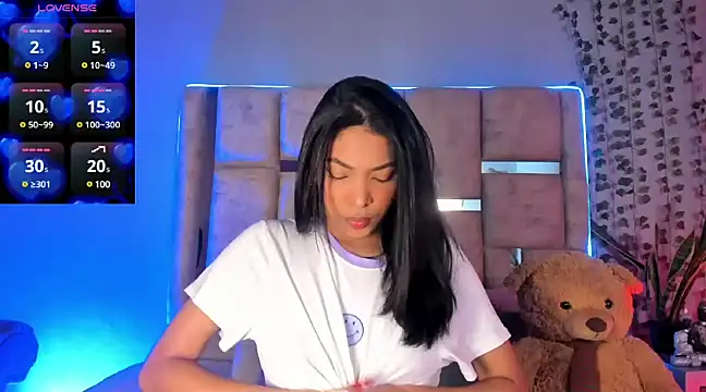 KarolRojas  online show from 02-13-25, 03:29