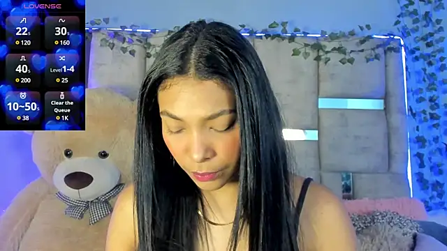 KarolRojas  online show from 02-17-25, 03:15