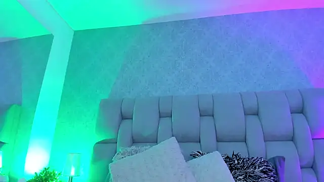 KarolRojas  online show from 03-15-25, 09:41