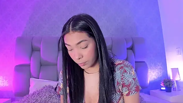 KarolRojas  online show from 10-01-25, 03:34