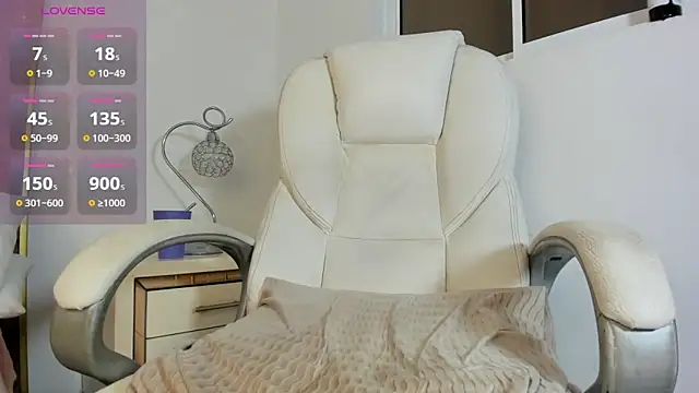 JenyWells online show from 12-10-24, 09:44