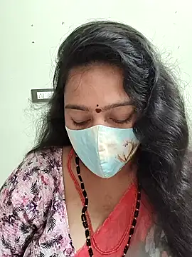 neelu-hoty online show from 10-25-25, 08:00