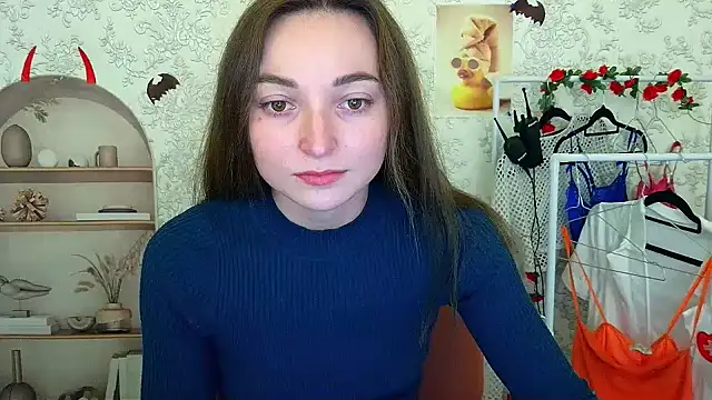  Barbie Kiss  online show from 10-23-25, 02:38