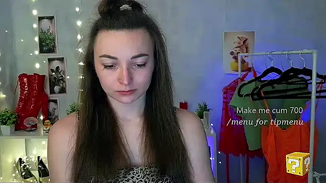 Snapshot of _Barbie_Kiss_ chatting on 04-15-26, 01:29 Barbie Kiss online show from 04-15-26, 01:29