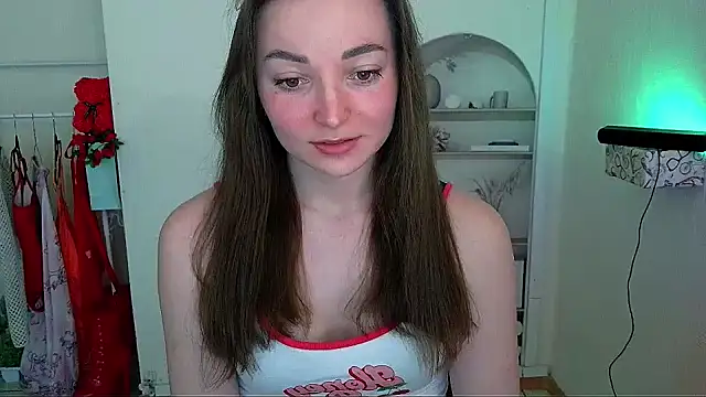 Snapshot of _Barbie_Kiss_ chatting on 05-08-26, 09:58 Barbie Kiss online show from 05-08-26, 09:58