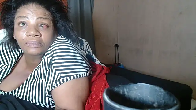 Snapshot of tinagiant chatting on 05-02-26, 09:53 tinagiant online show from 05-02-26, 09:53