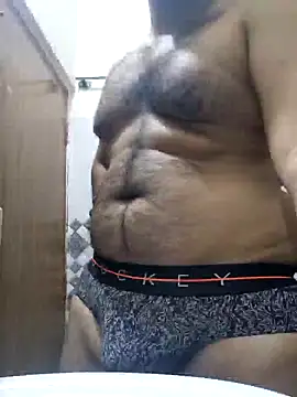 yourdreamman0705 online show from 02-06-25, 05:51