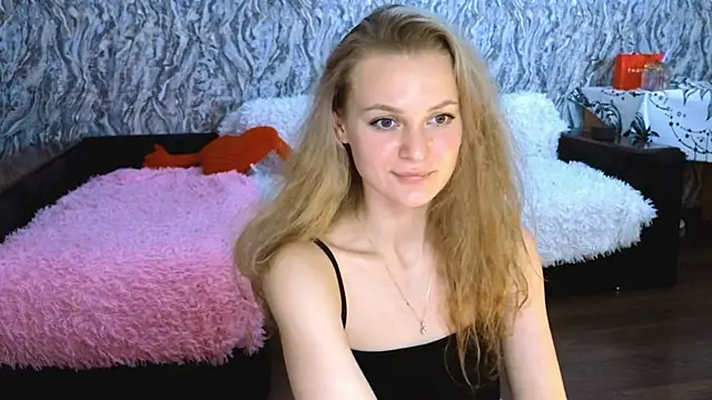 Elfanna online show from 10-13-25, 01:44