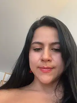 CoralineKam1 online show from 02-06-25, 10:43