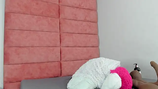 Snapshot of Hanna_lens chatting on 11-02-25, 08:33 Hanna lens online show from 11-02-25, 08:33