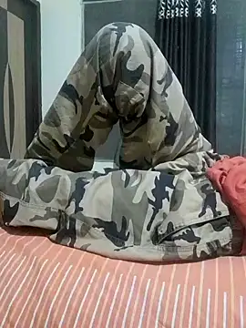 Snapshot of Chocolate_stud10 chatting on 03-09-25, 06:43 Chocolate stud10 online show from 03-09-25, 06:43