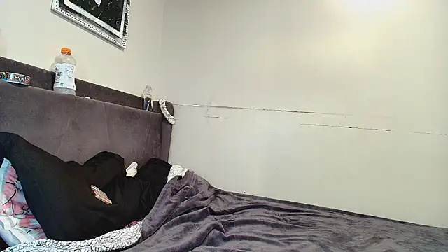 Naomiruty online show from 10-05-25, 01:48