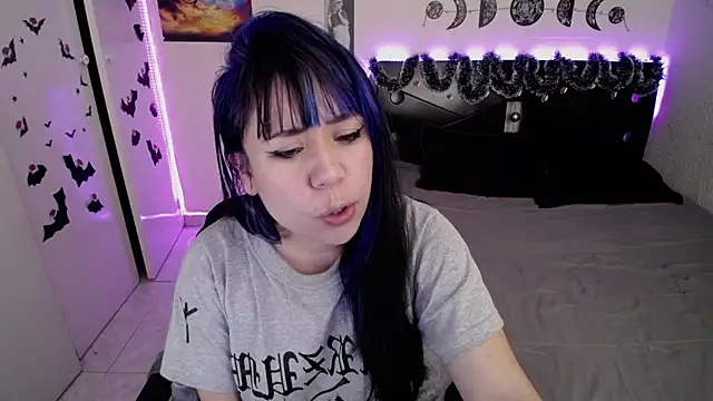 Snapshot of _dhalia1_ chatting on 12-29-24, 09:30 dhalia1 online show from 12-29-24, 09:30