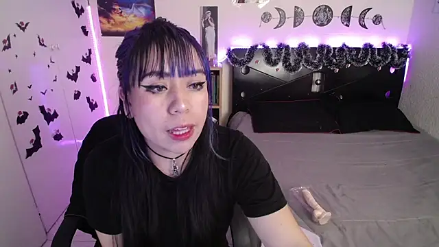 Snapshot of _dhalia1_ chatting on 01-08-25, 07:13 dhalia1 online show from 01-08-25, 07:13