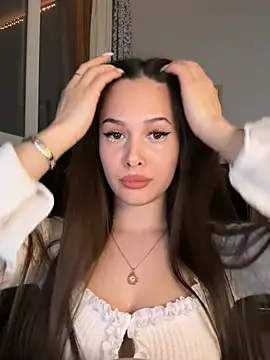 EricaWalls online show from 03-12-26, 08:04