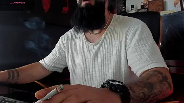 Snapshot of axxelrich_ chatting on 09-22-25, 06:48 axxelrich online show from 09-22-25, 06:48