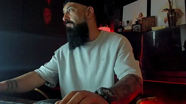 Snapshot of axxelrich_ chatting on 09-26-25, 05:33 axxelrich online show from 09-26-25, 05:33