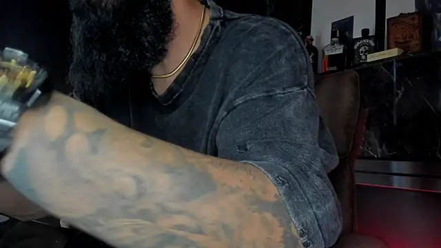 Snapshot of axxelrich_ chatting on 10-07-25, 04:53 axxelrich online show from 10-07-25, 04:53