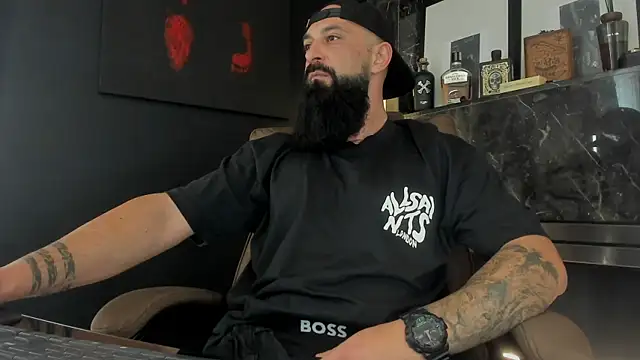 Snapshot of axxelrich_ chatting on 10-17-25, 09:01 axxelrich online show from 10-17-25, 09:01