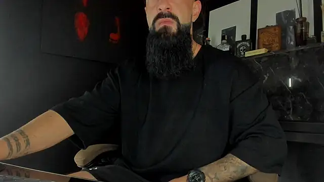 Snapshot of axxelrich_ chatting on 10-20-25, 03:40 axxelrich online show from 10-20-25, 03:40