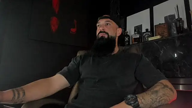 Snapshot of axxelrich_ chatting on 10-25-25, 04:09 axxelrich online show from 10-25-25, 04:09