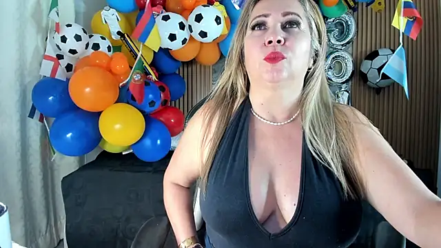 Danna topless online show from 06-24-26, 12:04