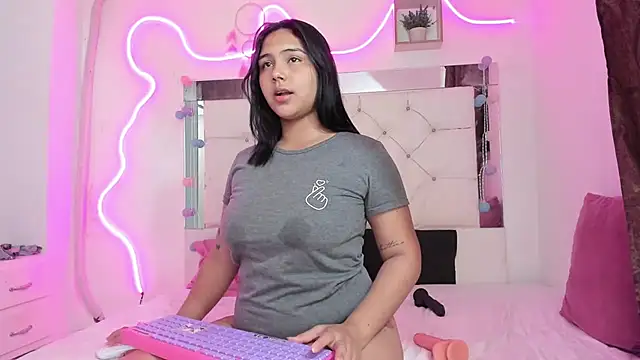Iam flor online show from 01-24-25, 04:27