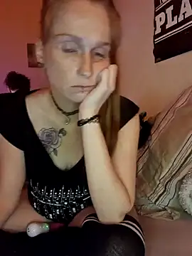 Snapshot of WendyX50 chatting on 10-22-25, 07:13 WendyX50 online show from 10-22-25, 07:13