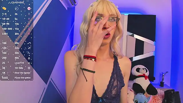 Snapshot of Ariadna_Evangeline chatting on 12-13-24, 07:15 Ariadna Evangeline online show from 12-13-24, 07:15