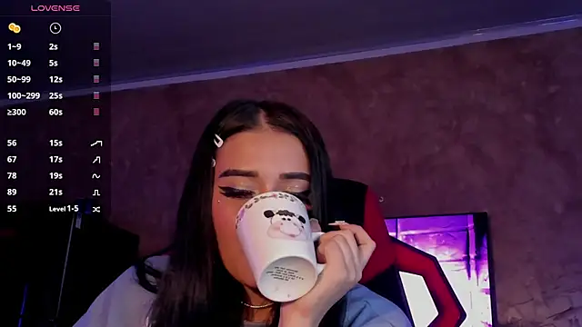 Charlotte greys online show from 01-08-25, 03:51