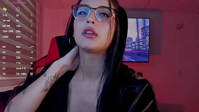 Charlotte greys online show from 10-08-25, 09:45