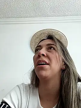 rachellboom online show from 05-17-26, 07:43