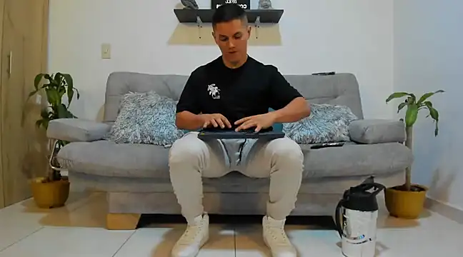 julian wallace online show from 01-25-25, 01:10