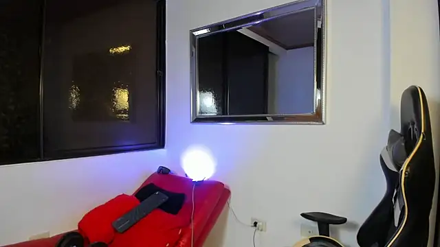 Snapshot of julian_wallace chatting on 03-15-26, 03:23 julian wallace online show from 03-15-26, 03:23