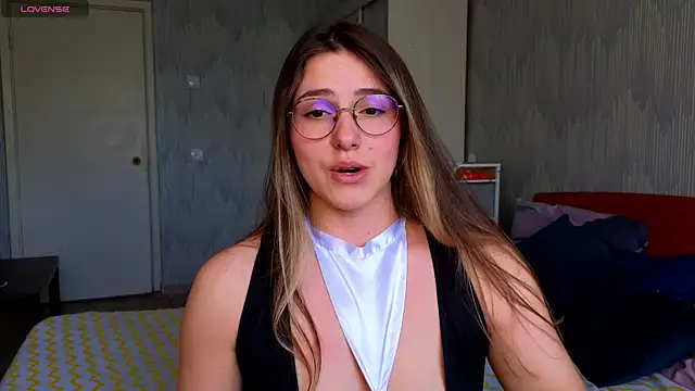 Snapshot of sophia_euphoriaa chatting on 05-08-26, 08:52 sophia euphoriaa online show from 05-08-26, 08:52