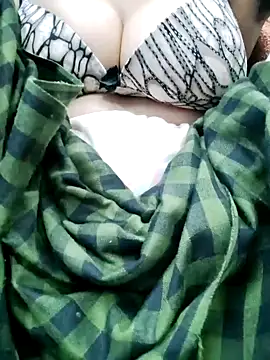 Snapshot of Shana-12 chatting on 12-28-24, 07:11 Shana-12 online show from 12-28-24, 07:11