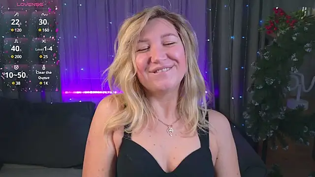 MilaBott online show from 12-15-24, 04:37