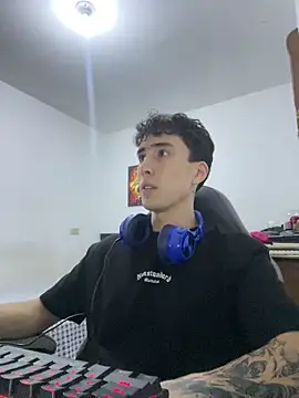 gojo satoru 18 online show from 02-01-26, 11:03