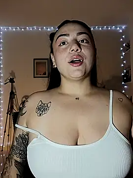 helena smith online show from 02-13-25, 04:43