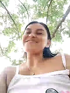 Snapshot of Horny-Mommy-Dirty chatting on 02-08-25, 04:25 Horny-Mommy-Dirty online show from 02-08-25, 04:25